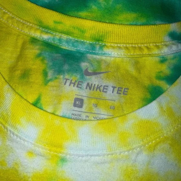 NEW *Handmade* Men’s Nike MILWAUKEE BUCKS NBA Basketball Custom Tie-Dye Shirt XL - Picture 4 of 6